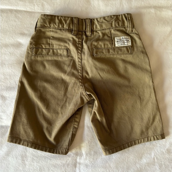 Quiksilver boys khaki straight fit shorts w/pockets size 4 - Picture 2 of 6